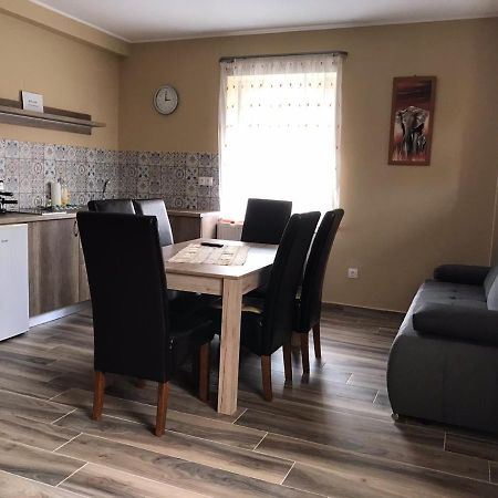 Adrienn Apartman Sárvár Extérieur photo
