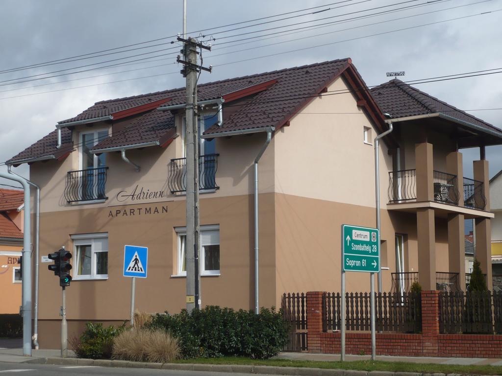 Adrienn Apartman Sárvár Extérieur photo