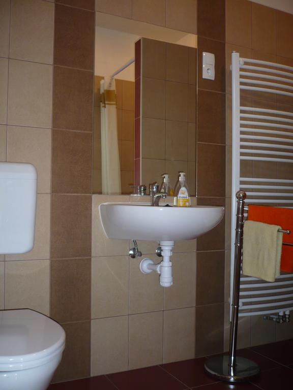 Adrienn Apartman Sárvár Extérieur photo