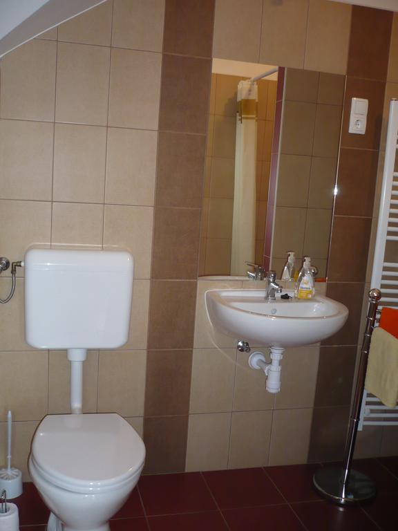 Adrienn Apartman Sárvár Extérieur photo