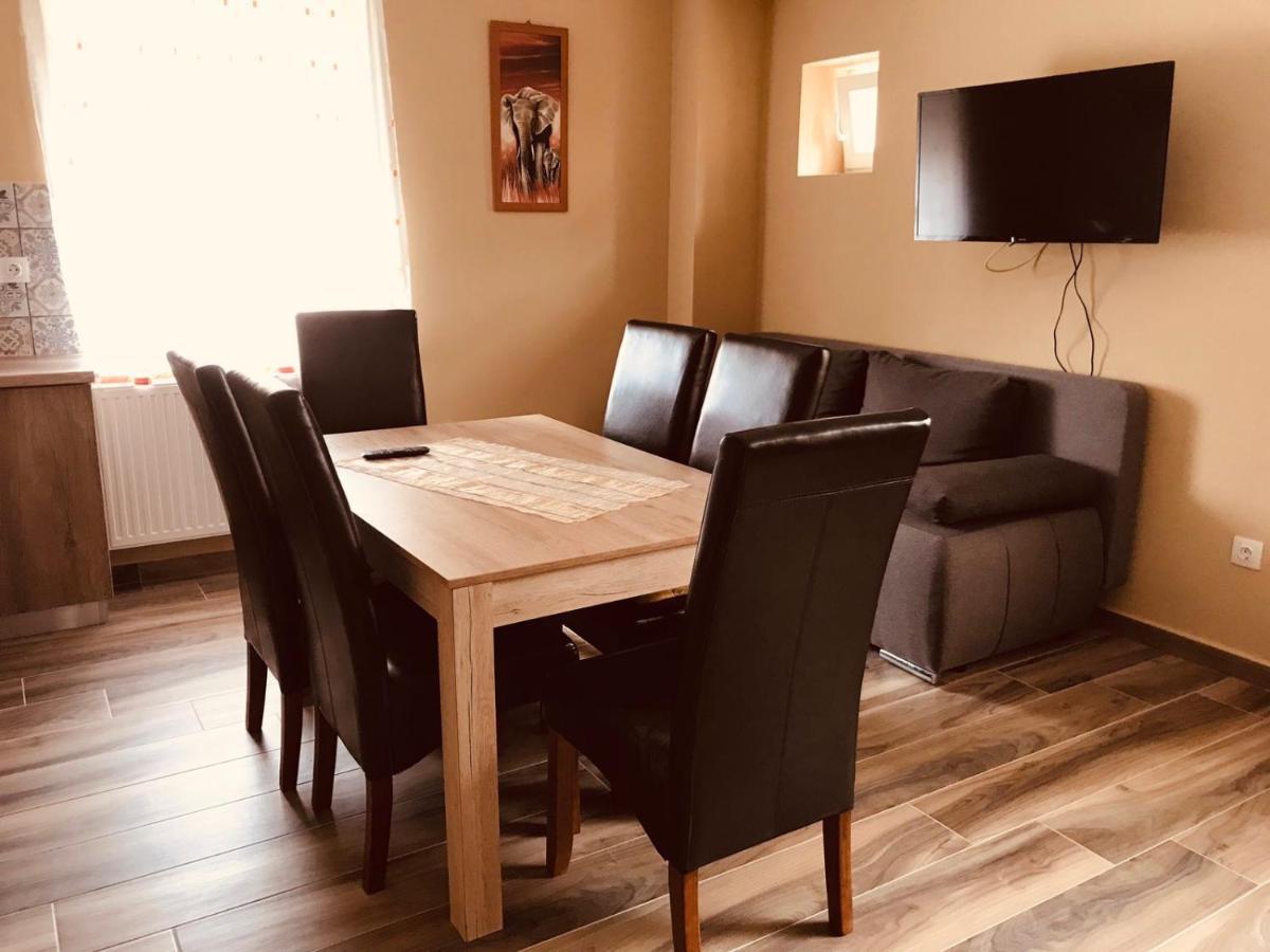 Adrienn Apartman Sárvár Extérieur photo